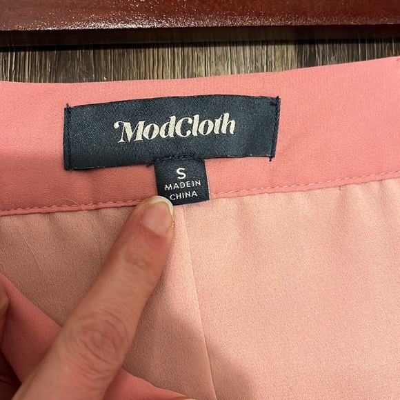 Pleated pink ModCloth skirt - Picture 4 of 6